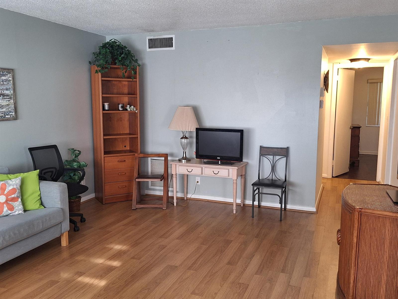252 BEDFORD J, West Palm Beach FL 33417 photo 4