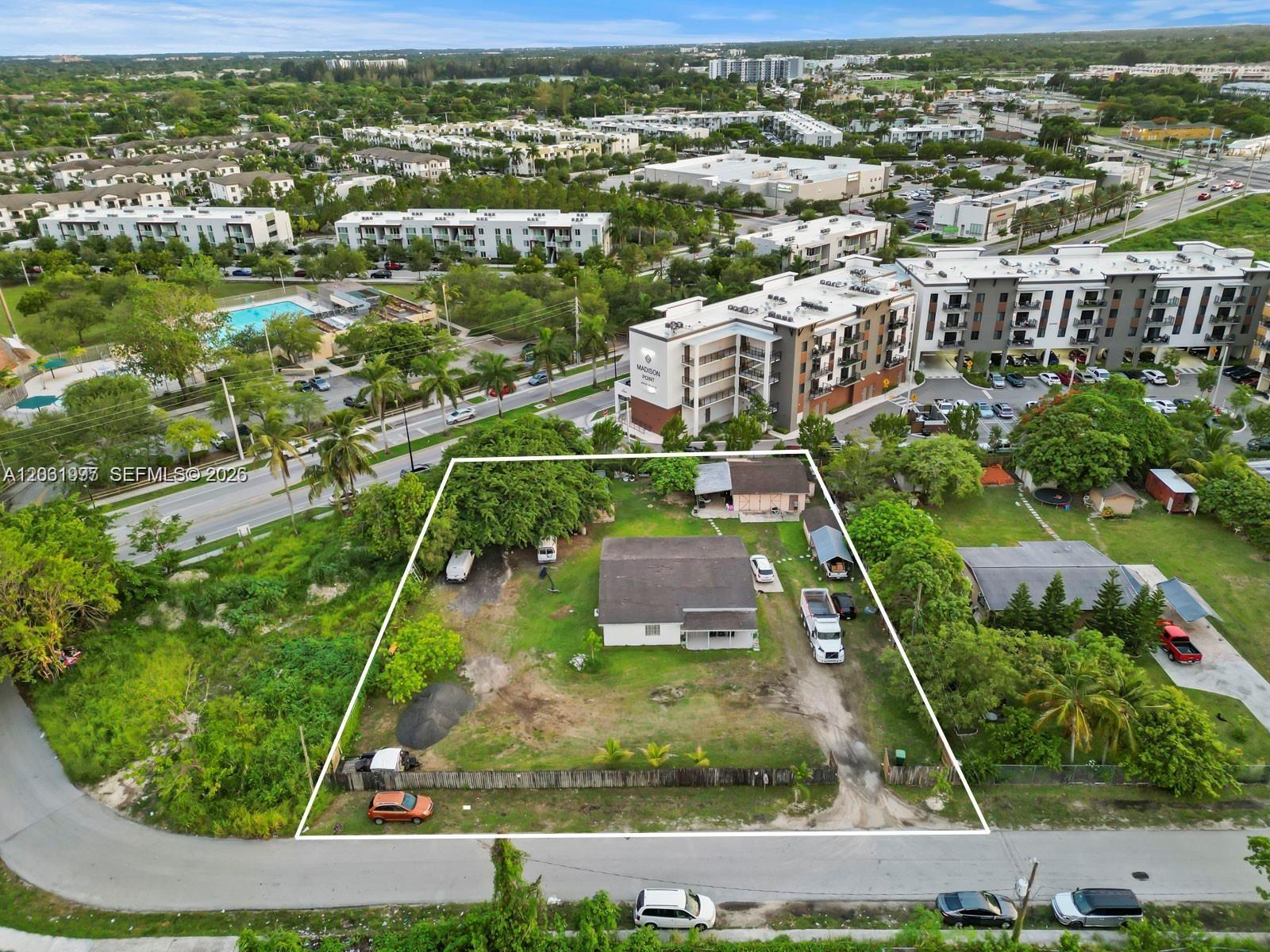 14210 Henderson St, Homestead FL 33032 photo 2