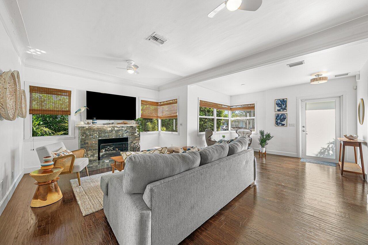 414 NE 7TH Avenue, Delray Beach FL 33483 photo 4