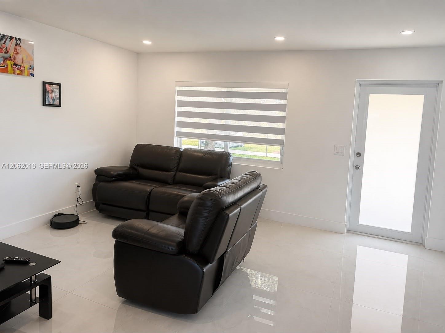 1749 SW 8th St, Homestead FL 33030 photo 3