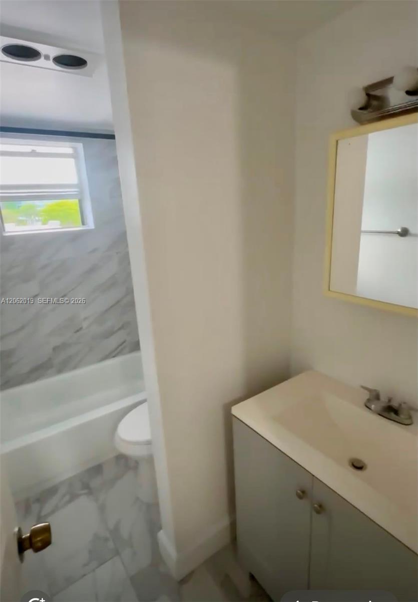 1100 NE 1st Ct # 308, Hallandale Beach FL 33009 photo 2