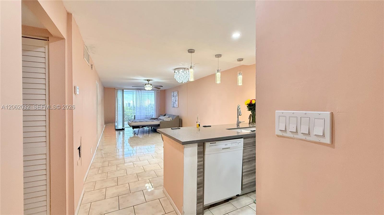 1830 Dixieanna St # 603, Hollywood FL 33020