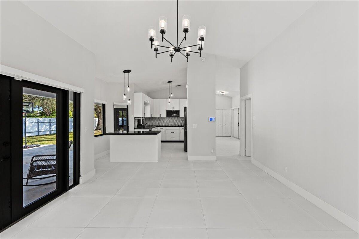 20221 NW 8TH Street, Pembroke Pines FL 33029 photo 4