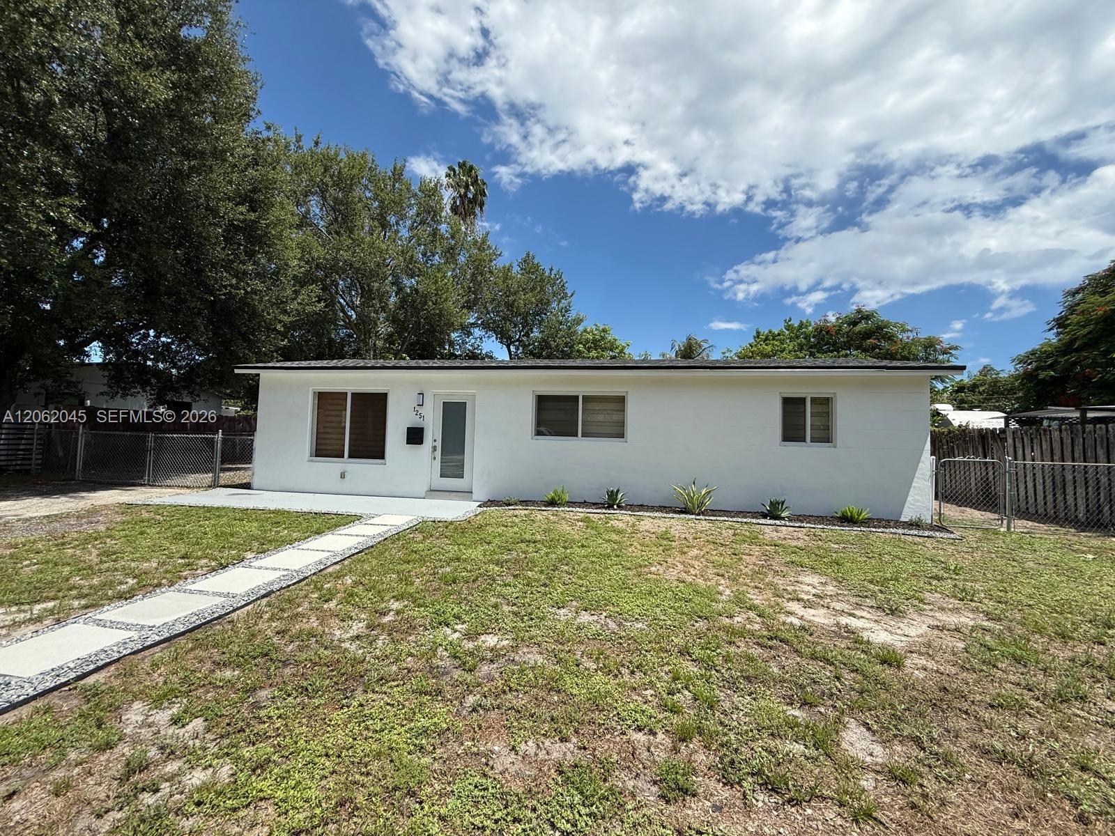 1251 NE 208th Ter, Miami FL 33179 photo 4