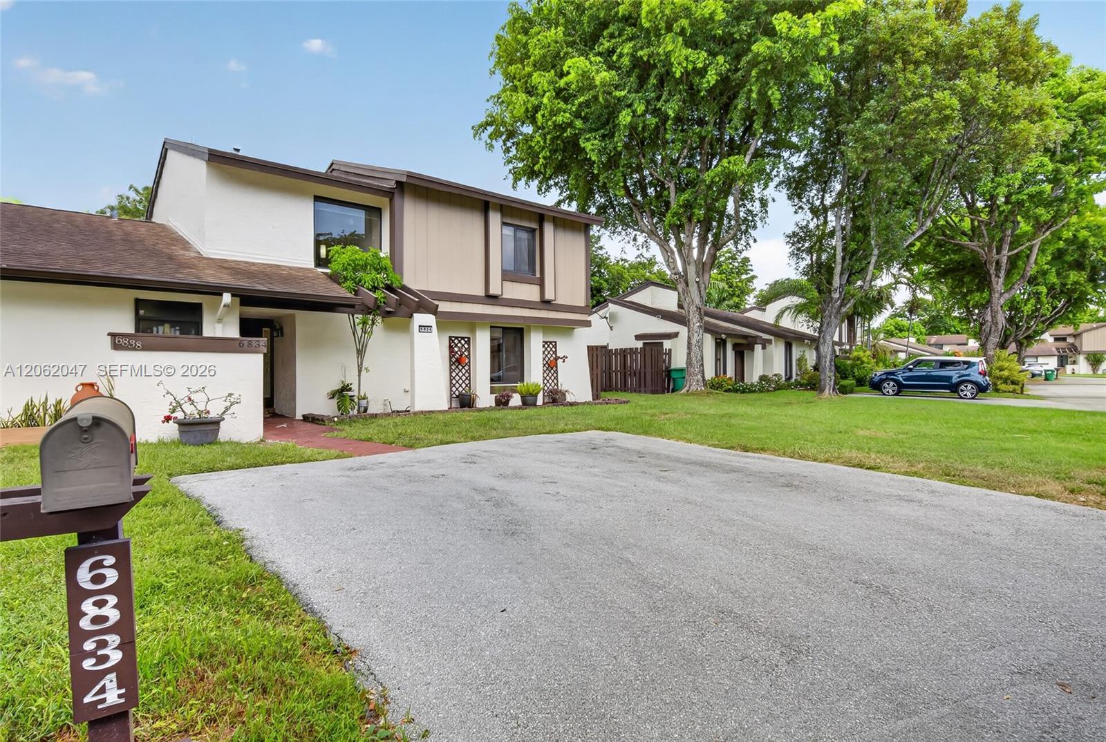 6834 SW 127th Pl, Miami FL 33183 photo 2
