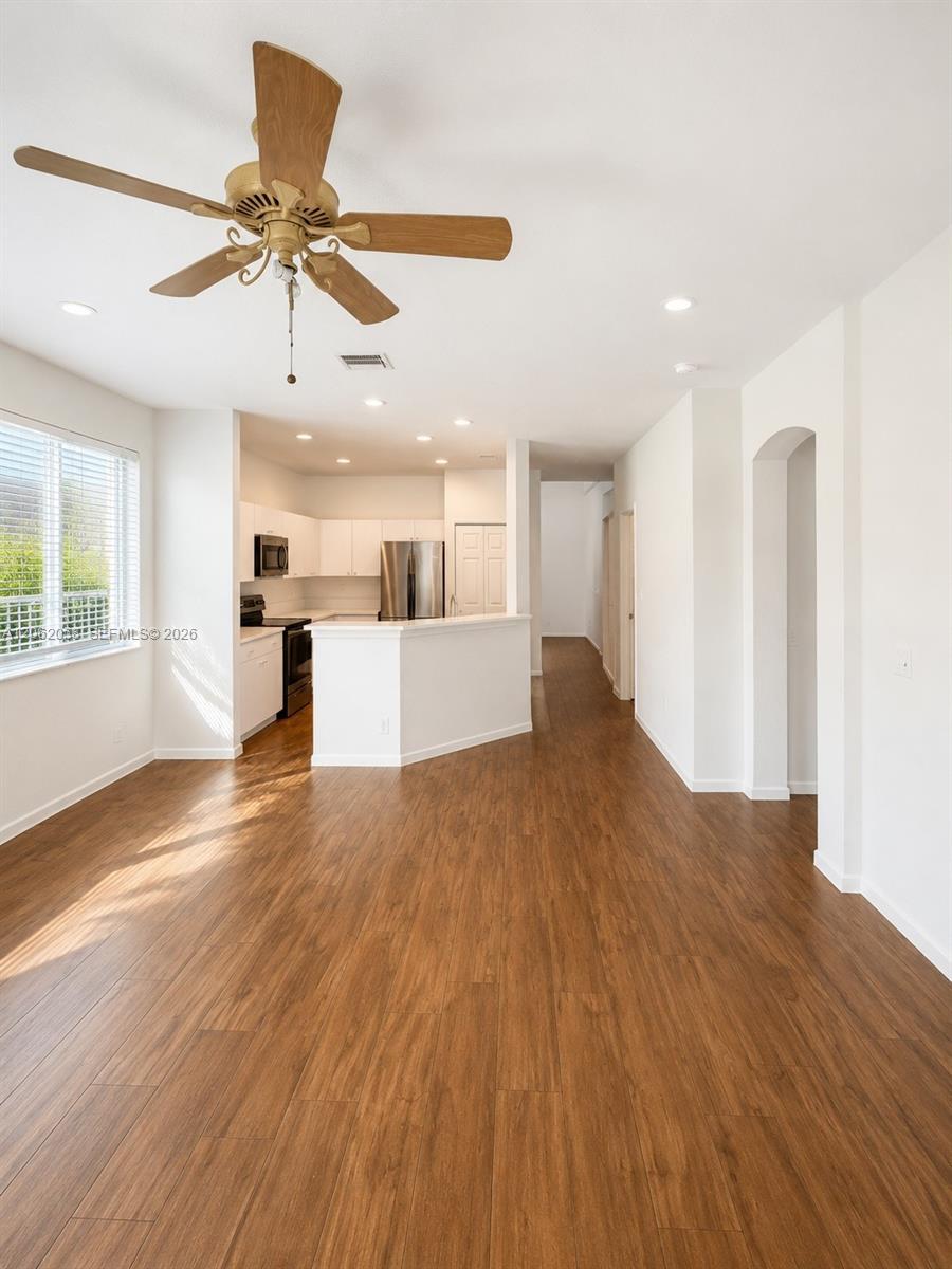 316 Conservation Dr, Weston FL 33327 photo 4