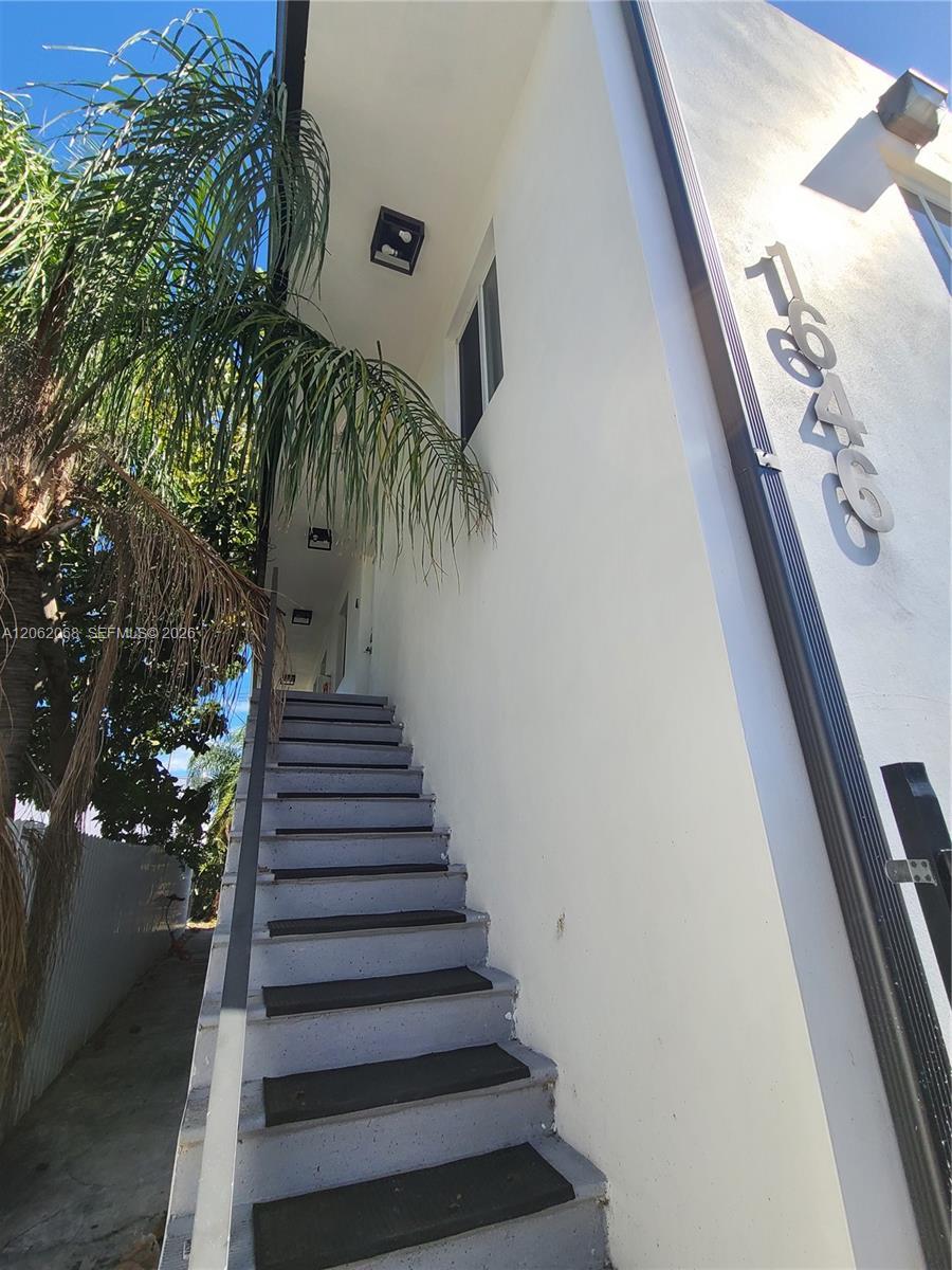 1646 NW 1st Pl # 2, Miami FL 33136 photo 2