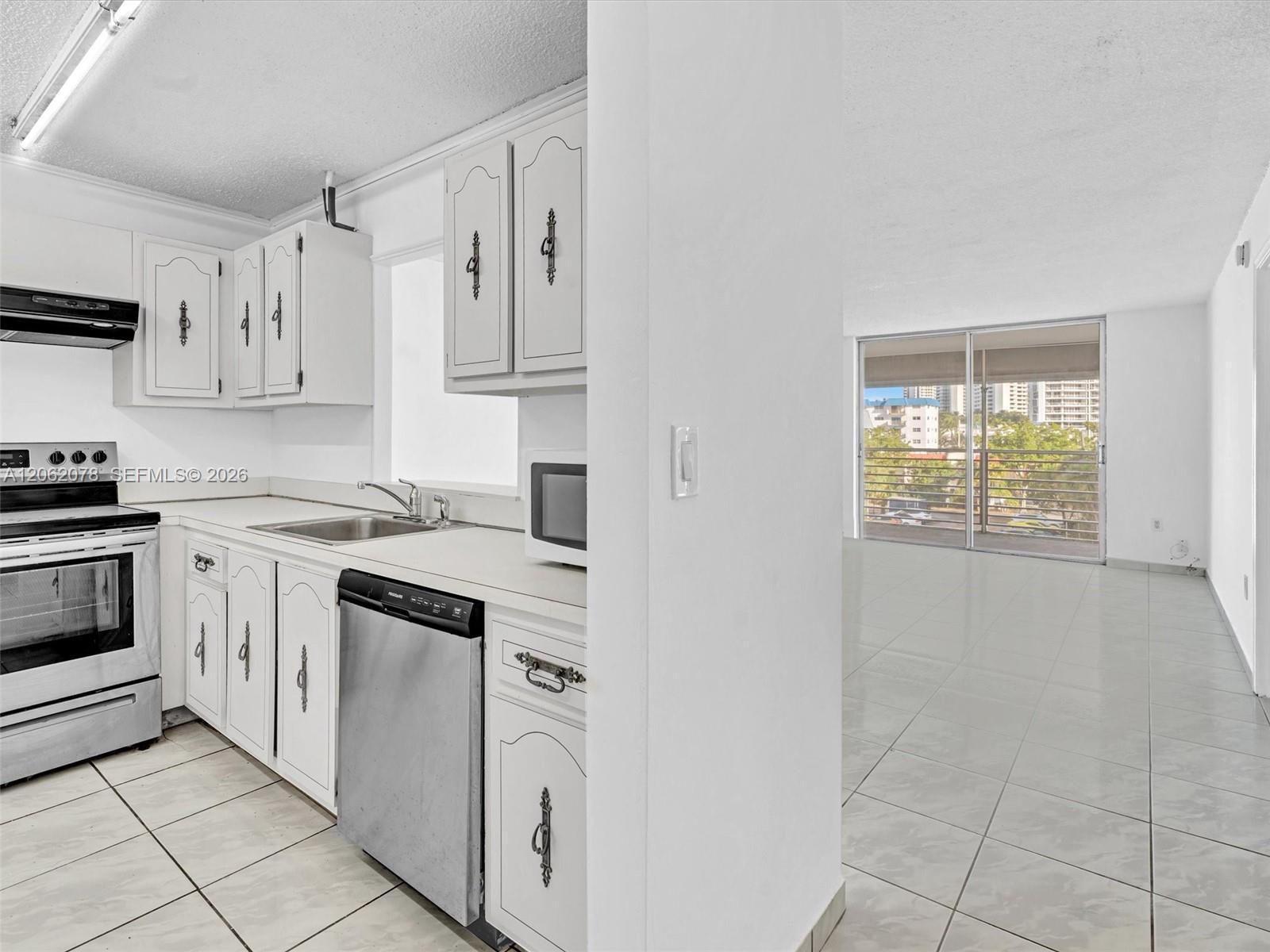 3849 NE 169th St # 405, North Miami Beach FL 33160 photo 4