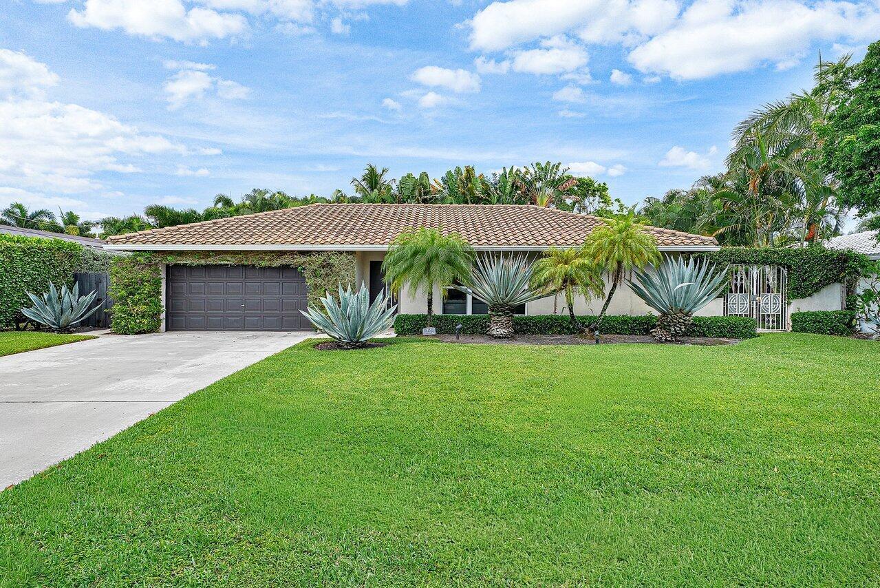 855 BERKELEY Street, Boca Raton FL 33487 photo 2