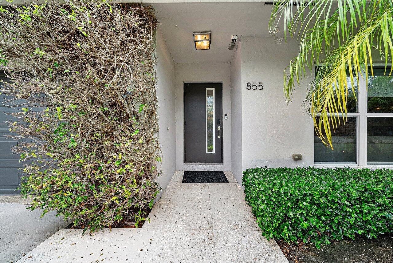855 BERKELEY Street, Boca Raton FL 33487 photo 4