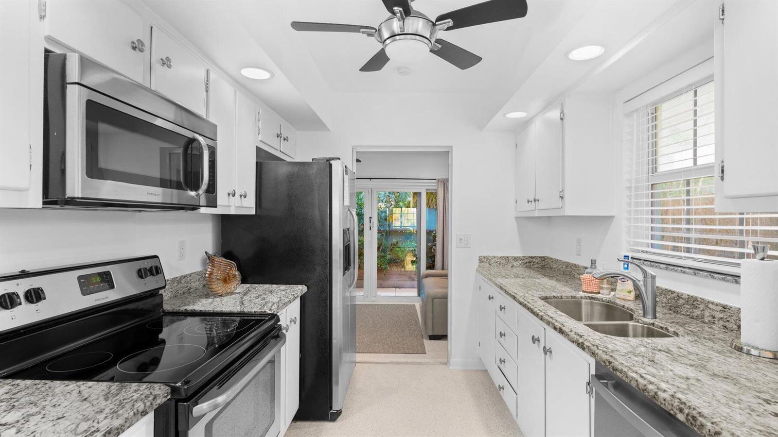 410 Venetian Drive, Delray Beach FL 33483 photo 5
