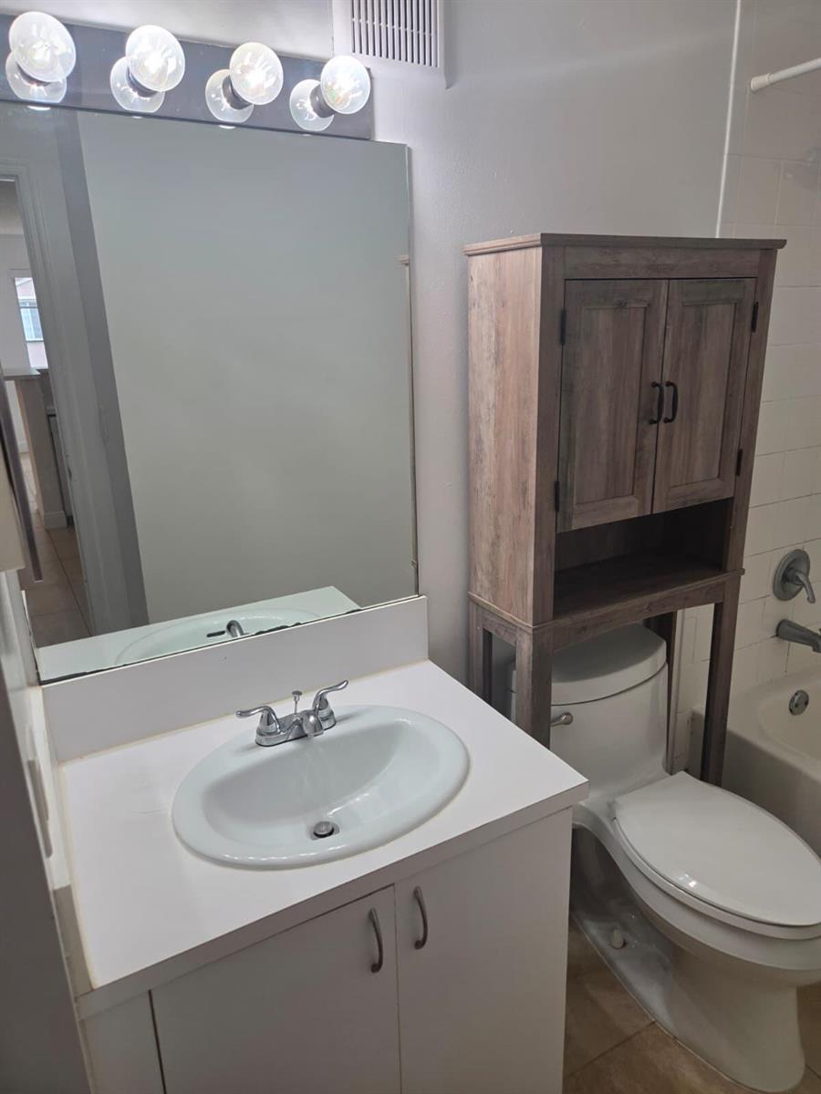 12130 SAINT ANDREWS Place # 207, Miramar FL 33025 photo 3