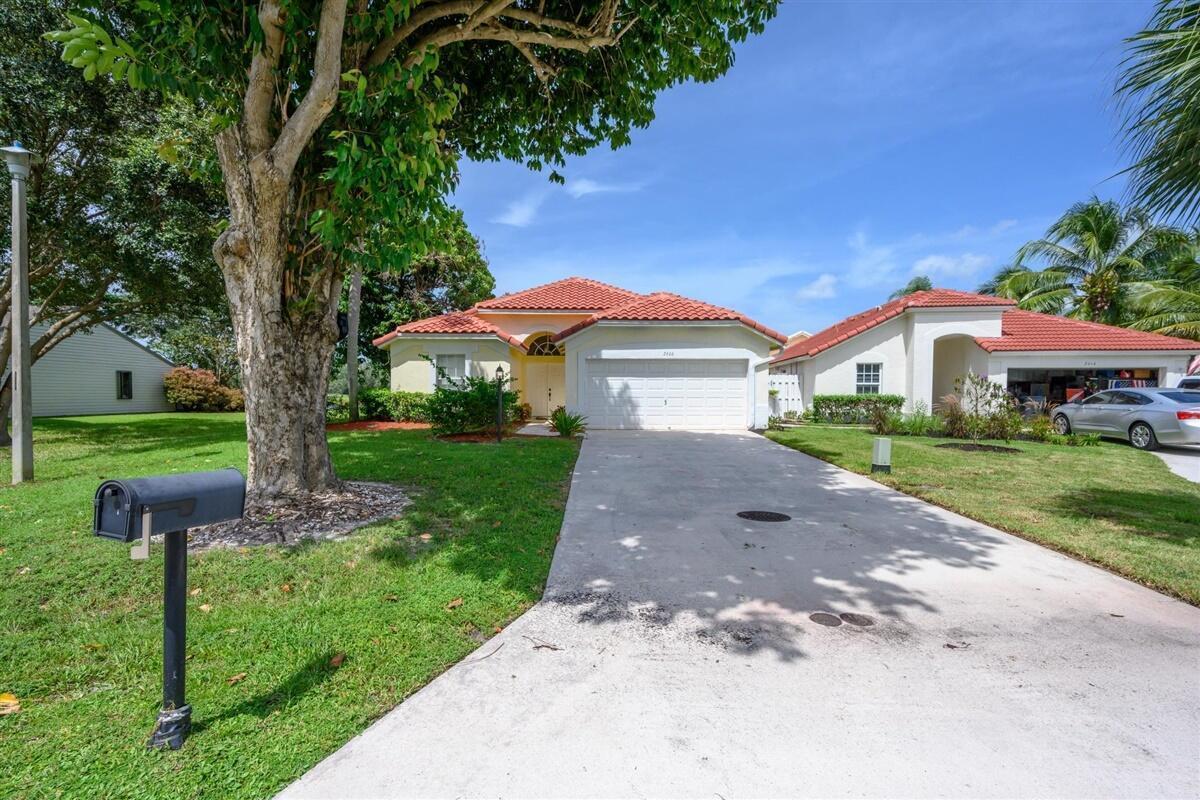 2606 Bedford Mews Drive, Wellington FL 33414 photo 2