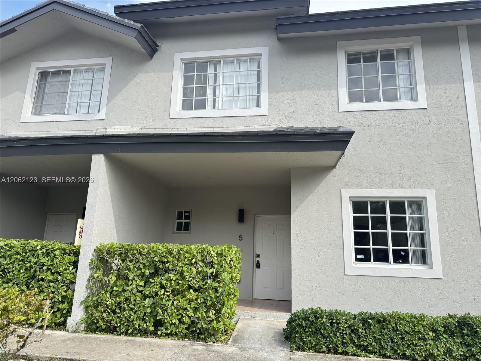 11810 NE 19th Dr # 5, North Miami FL 33181 photo 2