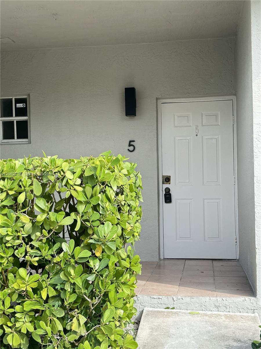 11810 NE 19th Dr # 5, North Miami FL 33181 photo 3