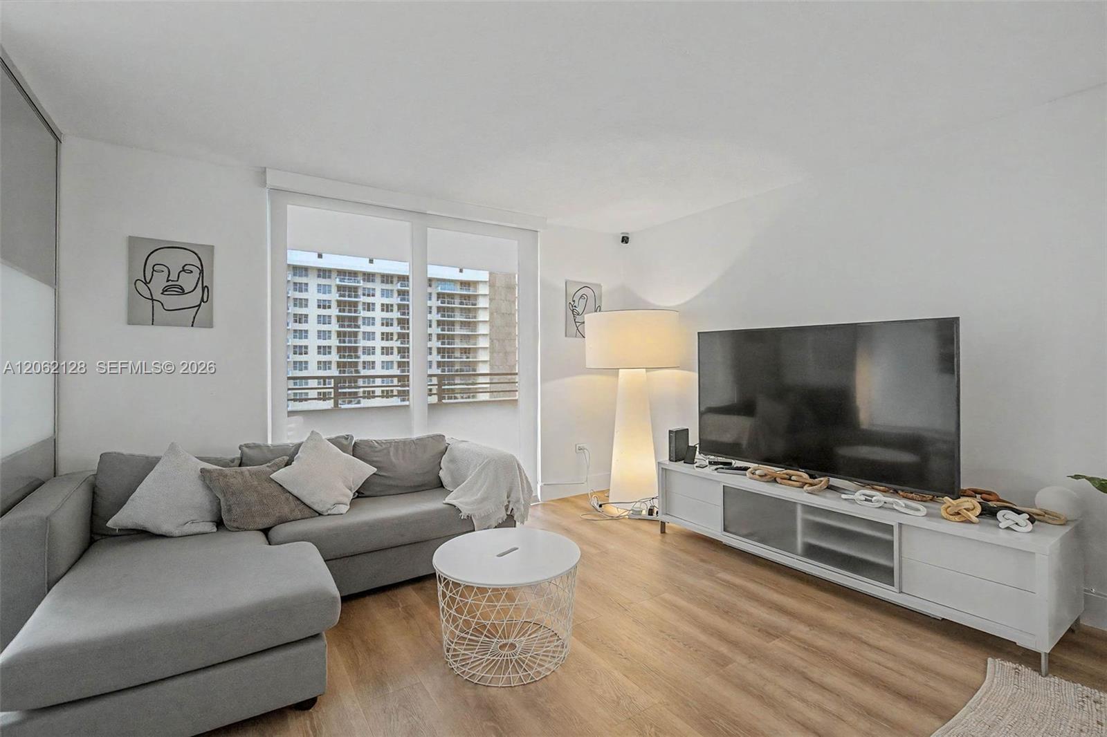 5555 Collins Ave # 10V, Miami Beach FL 33140 photo 5