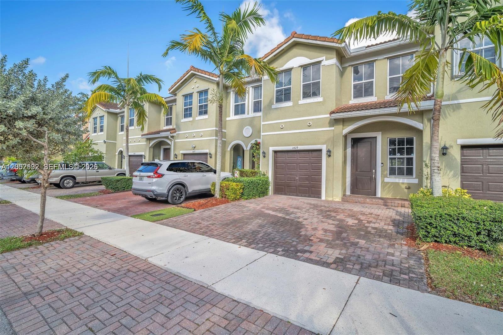 1429 SE 26th Ave, Homestead FL 33035 photo 2