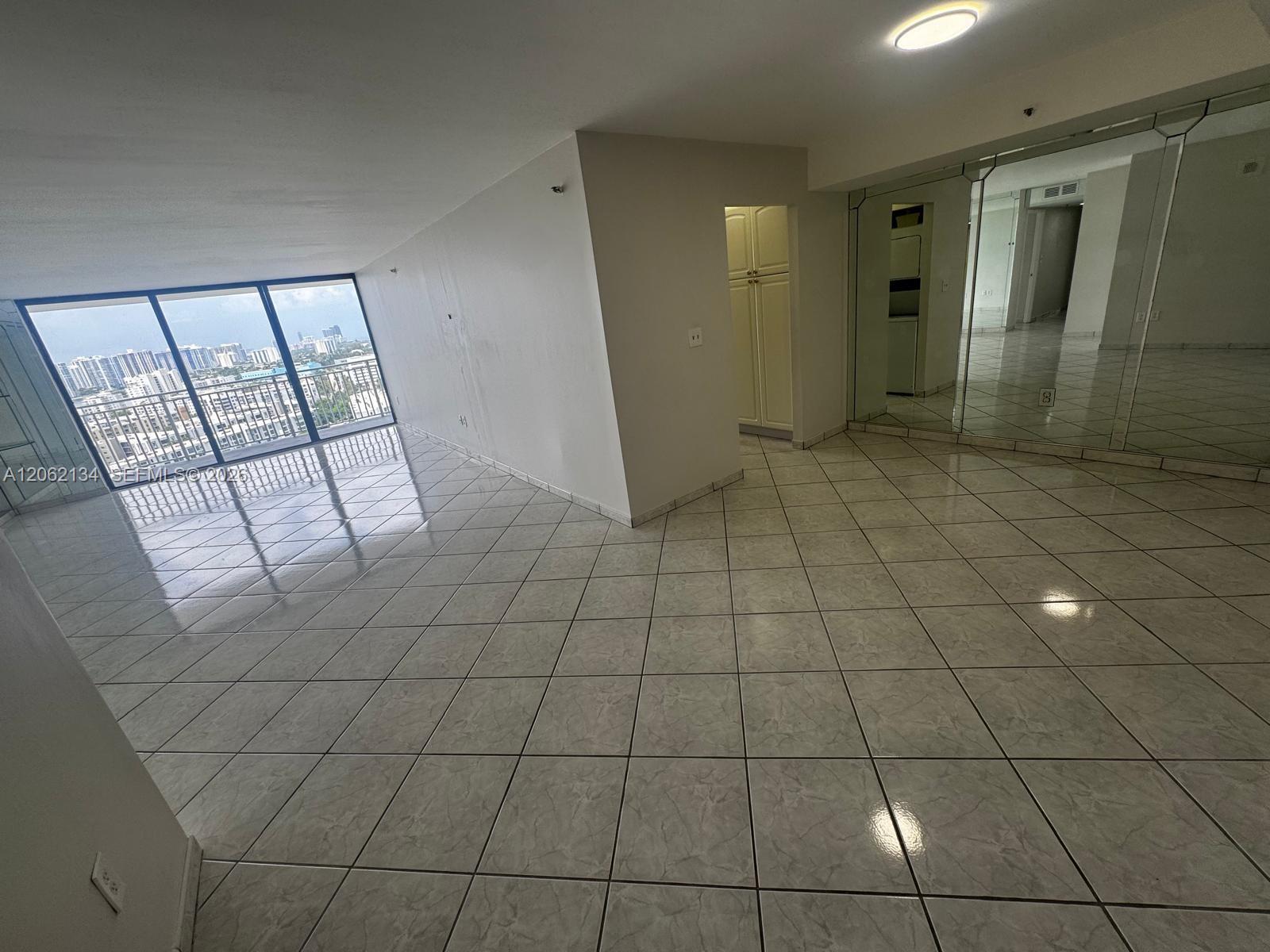 210 174th St # 2110, Sunny Isles Beach FL 33160 photo 3