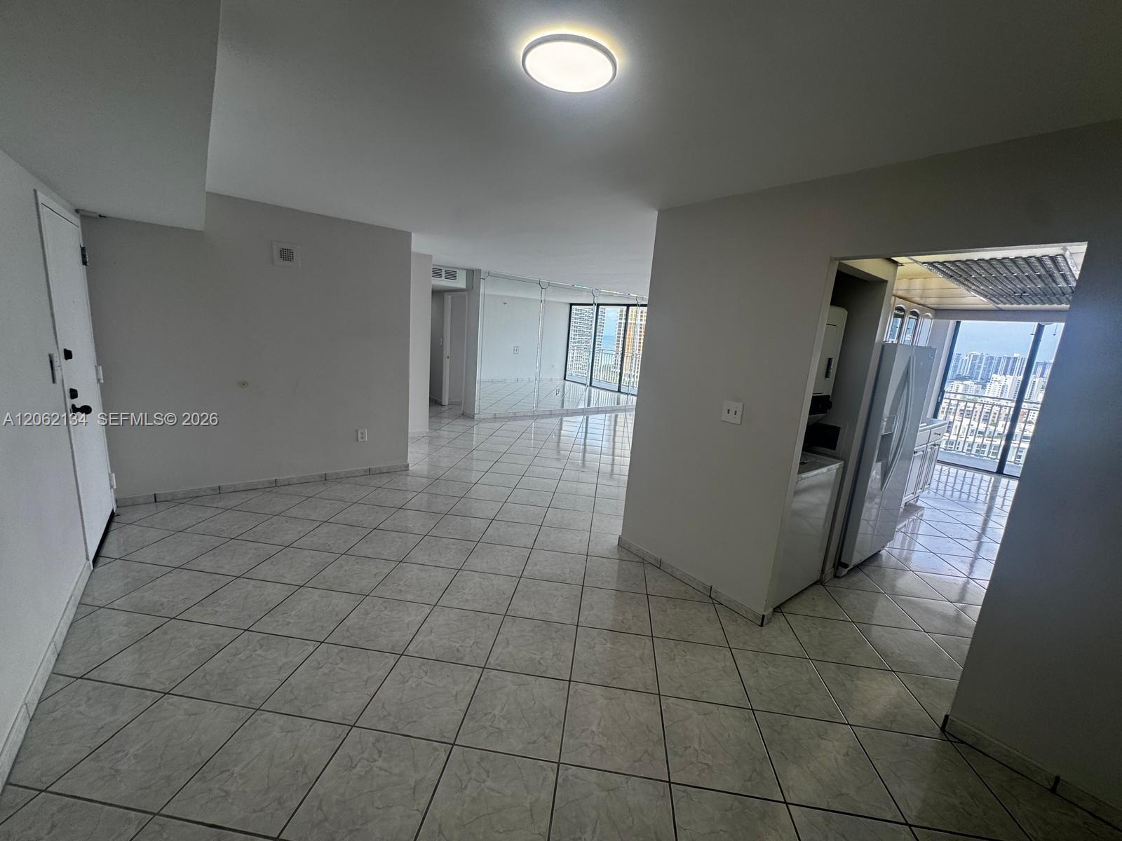 210 174th St # 2110, Sunny Isles Beach FL 33160 photo 4