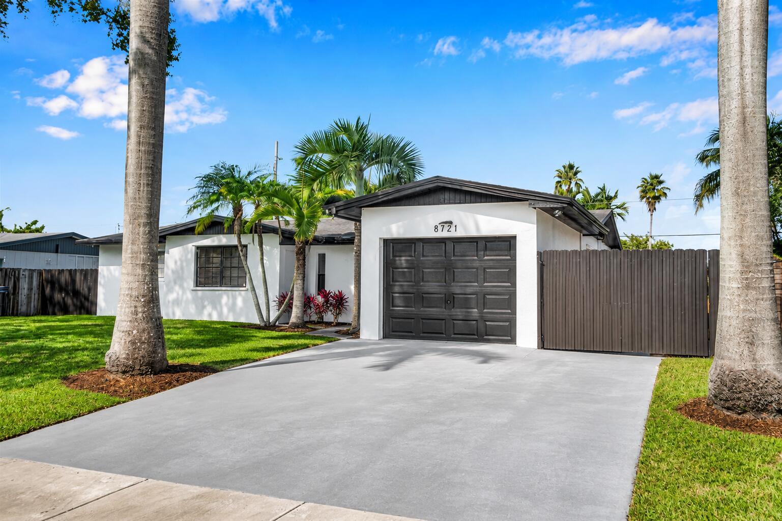 8721 SW 200TH Terrace, Cutler Bay FL 33189 photo 2