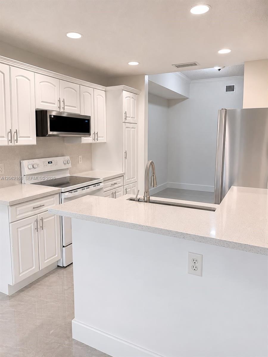 16341 Malibu Dr # 19, Weston FL 33326 photo 4