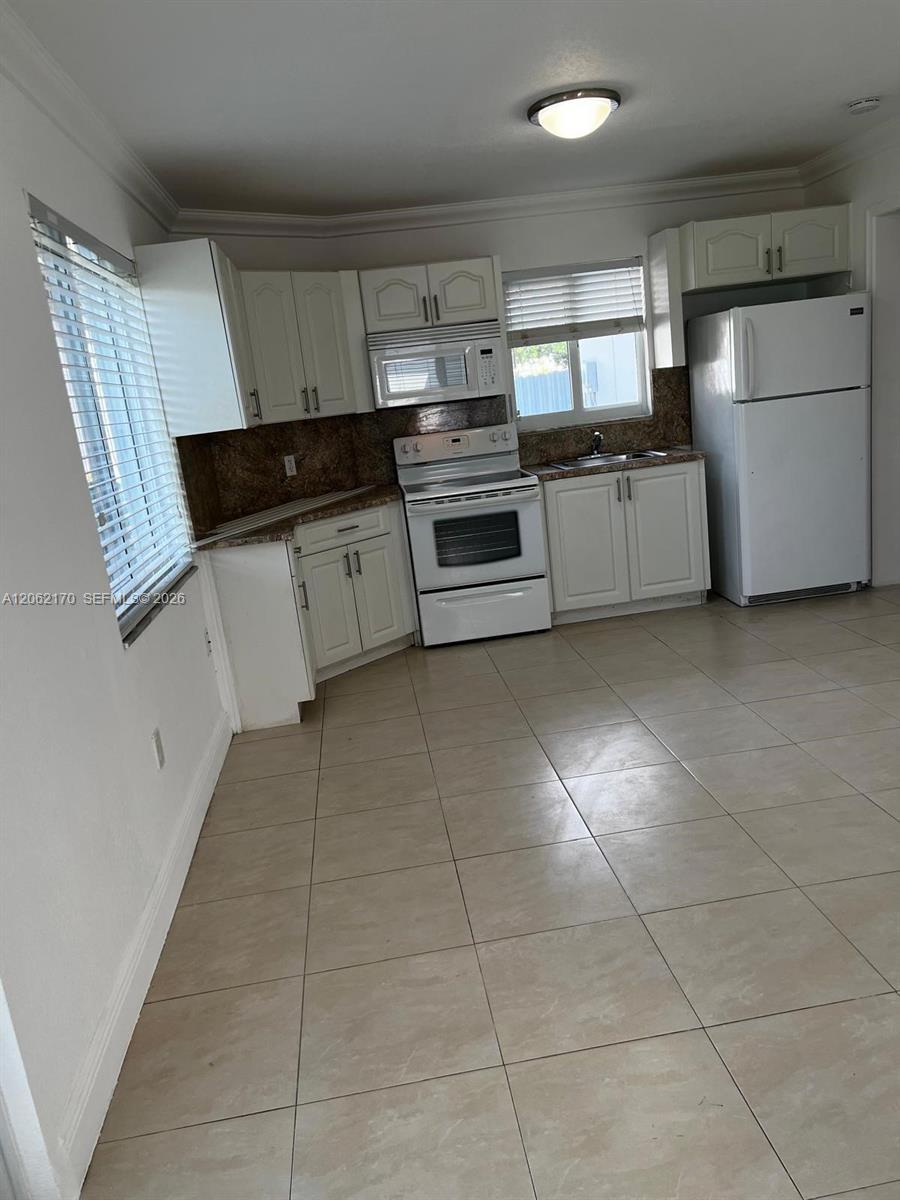 Miami, FL 33184 photo 3