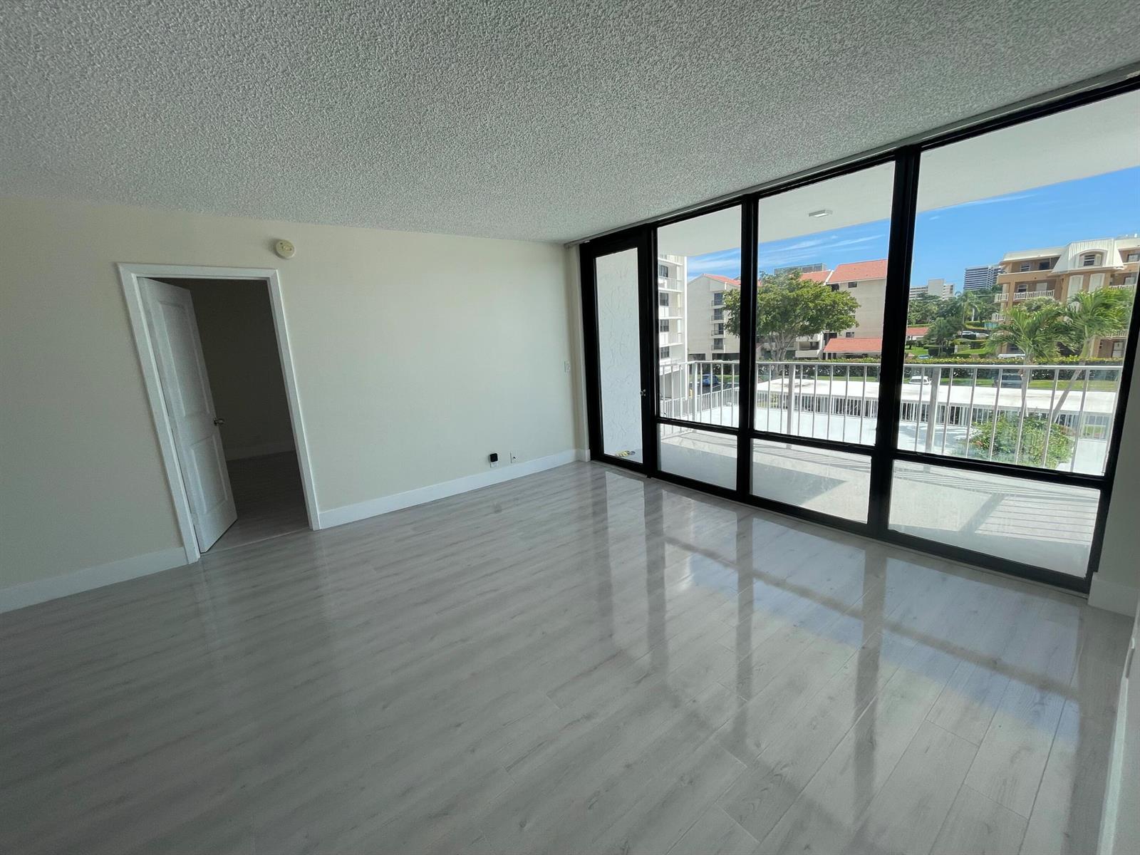 336 Golfview Road # 309, North Palm Beach FL 33408 photo 3