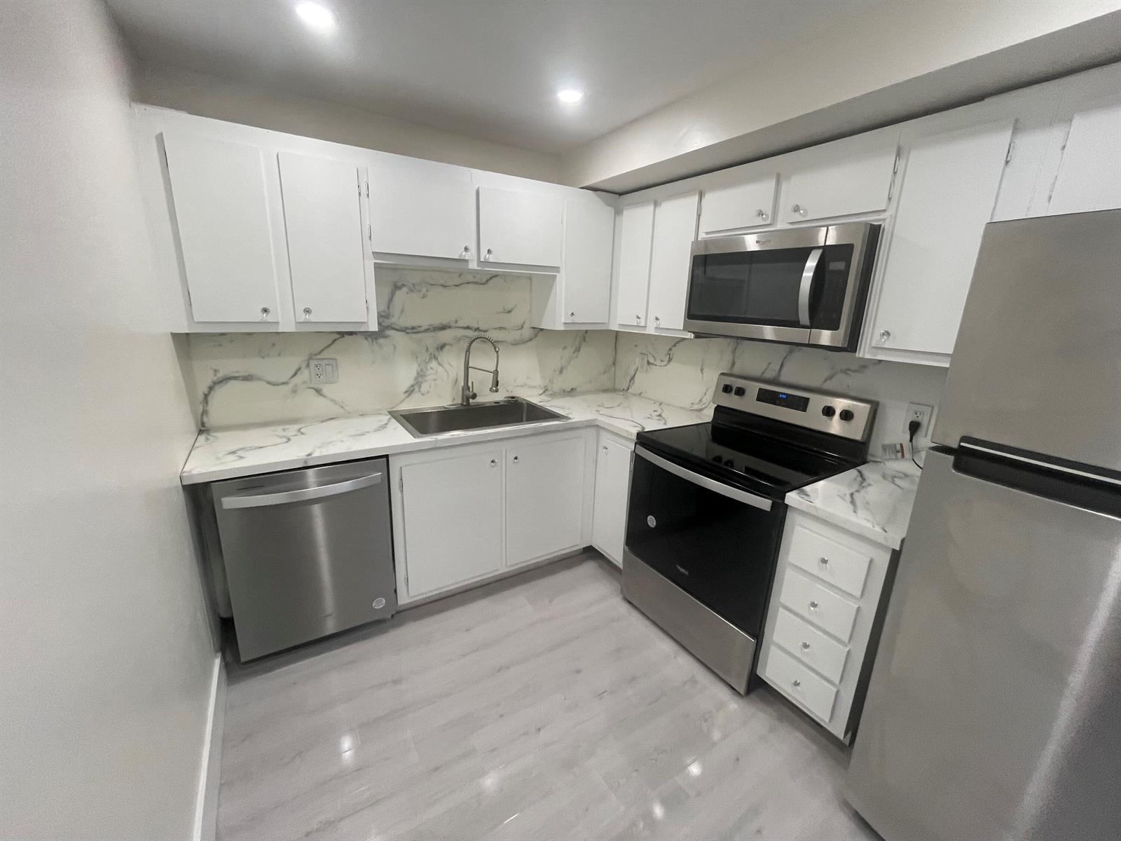 336 Golfview Road # 309, North Palm Beach FL 33408 photo 5
