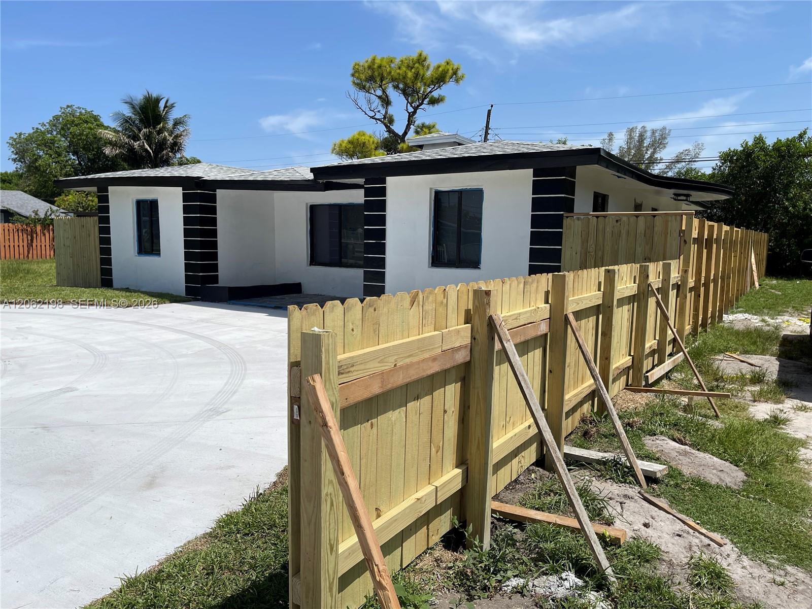 2514 NW 4th St, Pompano Beach FL 33069 photo 5