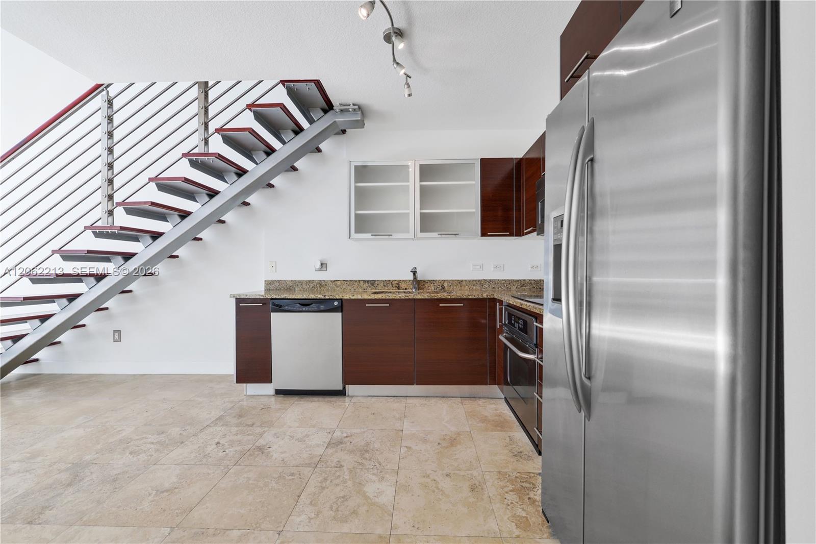 41 SE 5th St # 906, Miami FL 33131 photo 4