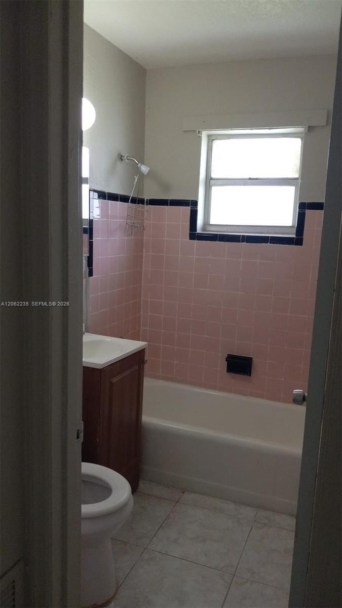 1462 NW 2nd Ave # 2, Florida City FL 33034 photo 5