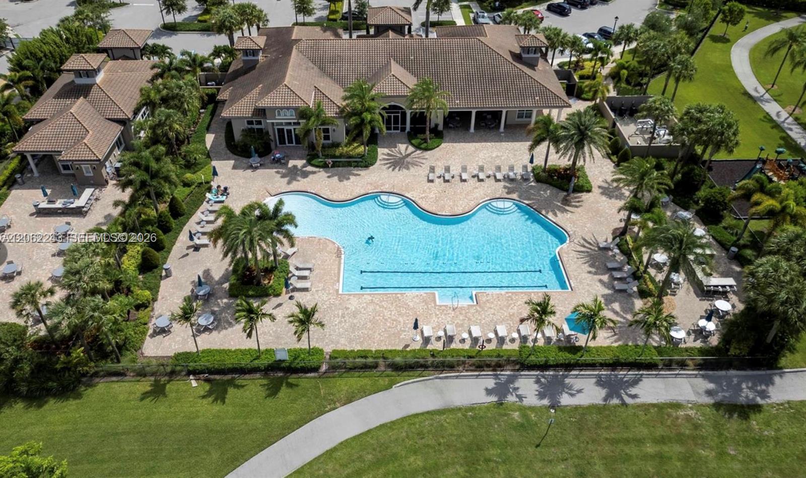 1240 Eucalyptus Dr # 2, Hollywood FL 33021