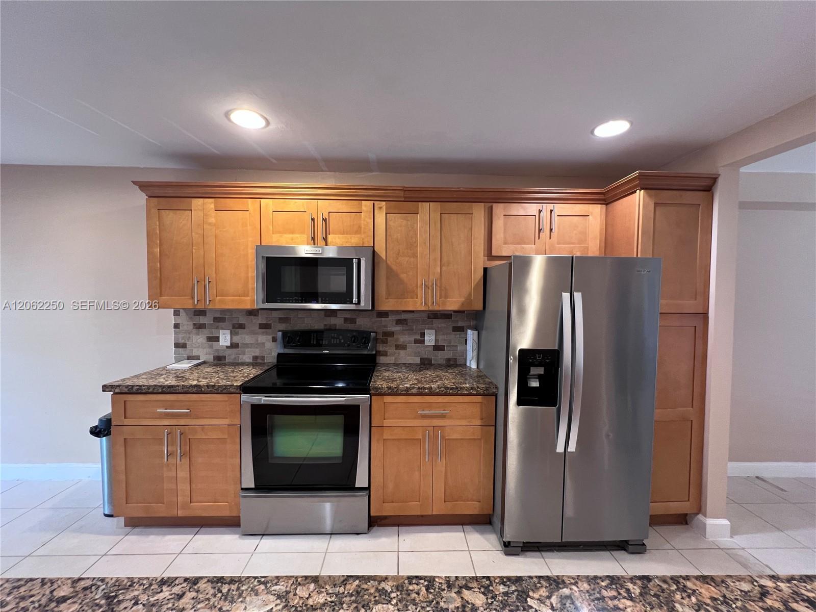 2750 N 34th Ave # 9D, Hollywood FL 33021 photo 2