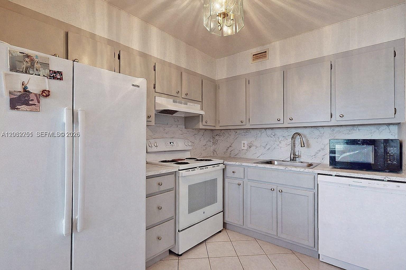 13450 SW 3rd St # 408D, Pembroke Pines FL 33027 photo 2