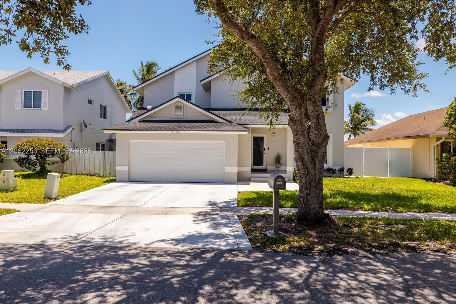 9650 SW 9th Ct, Pembroke Pines FL 33025 photo 5