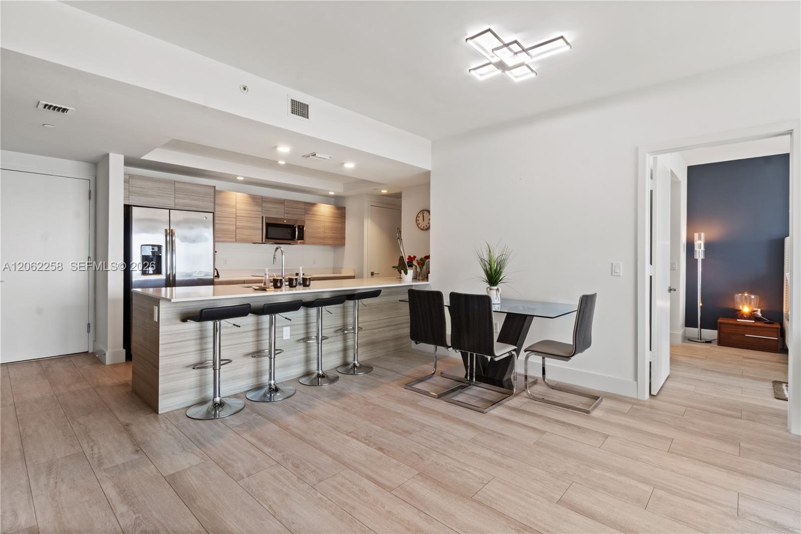 121 NE 34th St # 2807, Miami FL 33137 photo 3