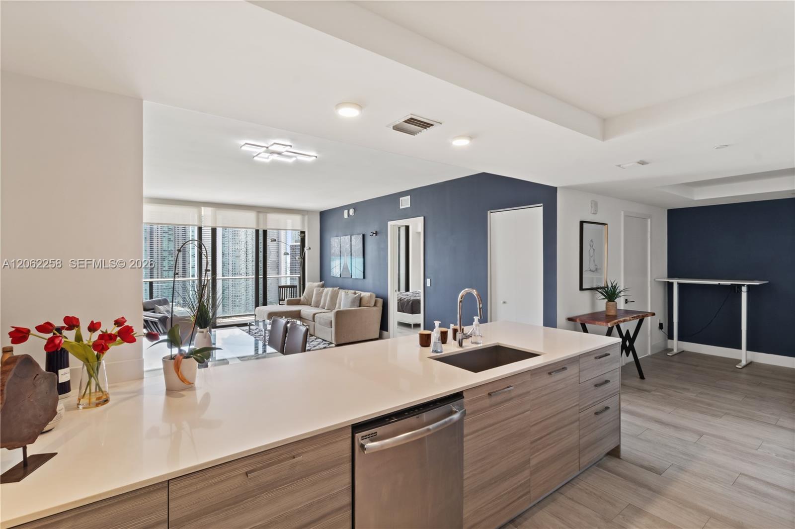 121 NE 34th St # 2807, Miami FL 33137 photo 4