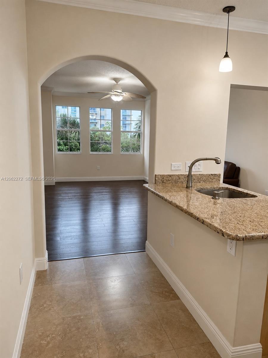 533 NE 3rd Ave # 320, Fort Lauderdale FL 33301 photo 2