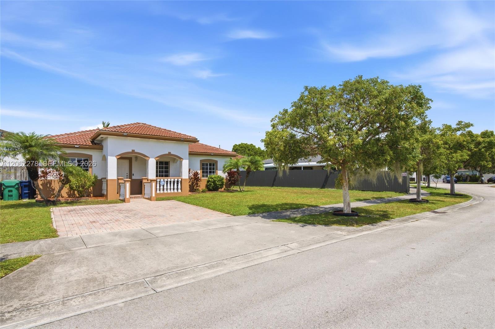 22470 SW 103rd Ave, Cutler Bay FL 33190 photo 3