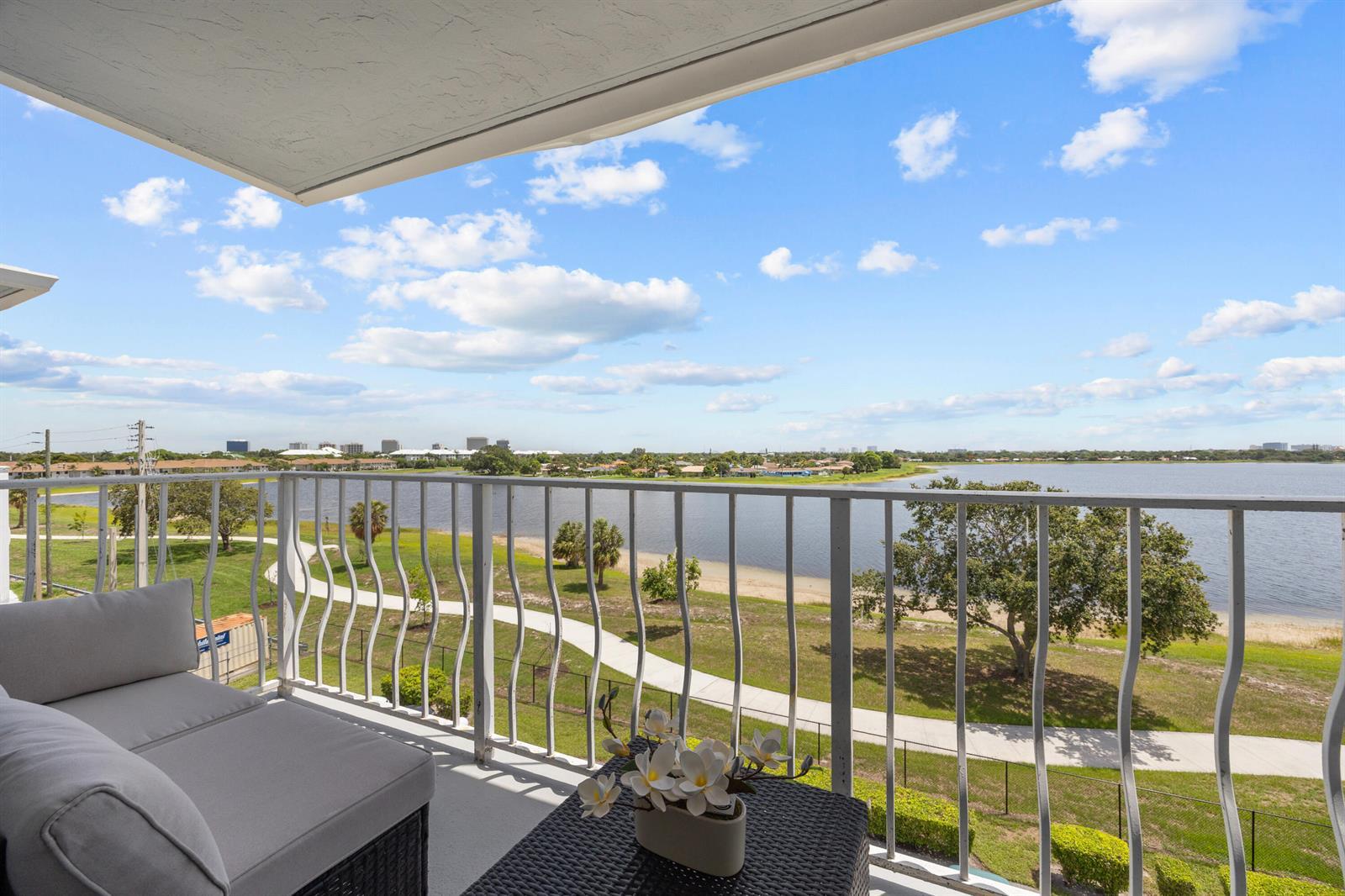 470 Executive Center Drive # 5b, West Palm Beach FL 33401 photo 3