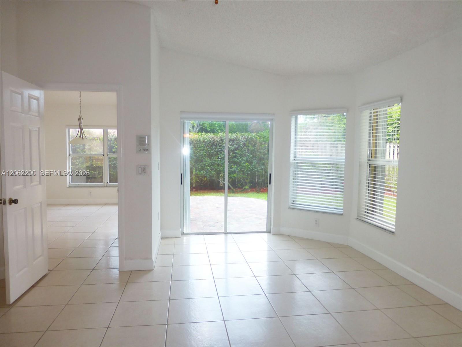11236 NW 58th Ter, Doral FL 33178 photo 5