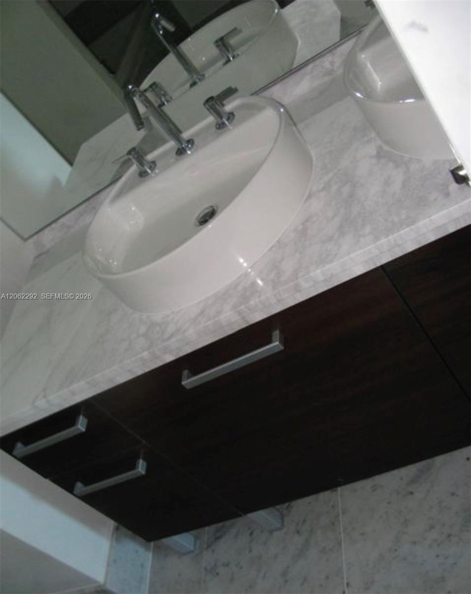 244 Biscayne Blvd # 303, Miami FL 33132 photo 4