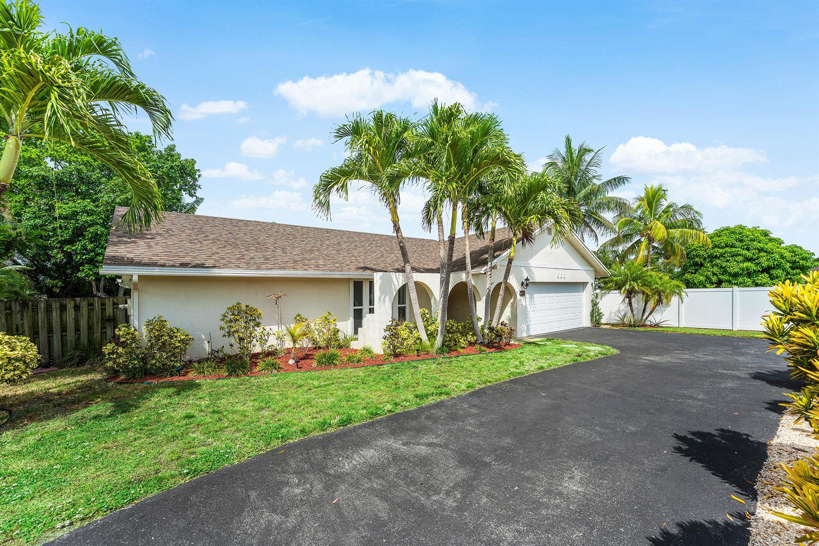 966 NW 37TH Avenue, Delray Beach FL 33445 photo 2