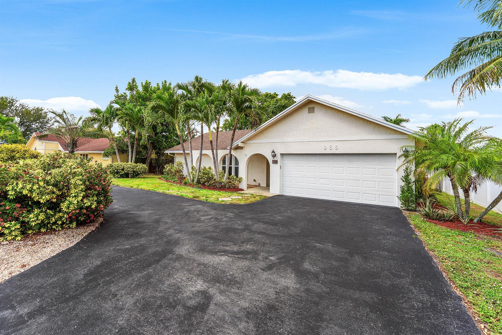 966 NW 37TH Avenue, Delray Beach FL 33445 photo 3