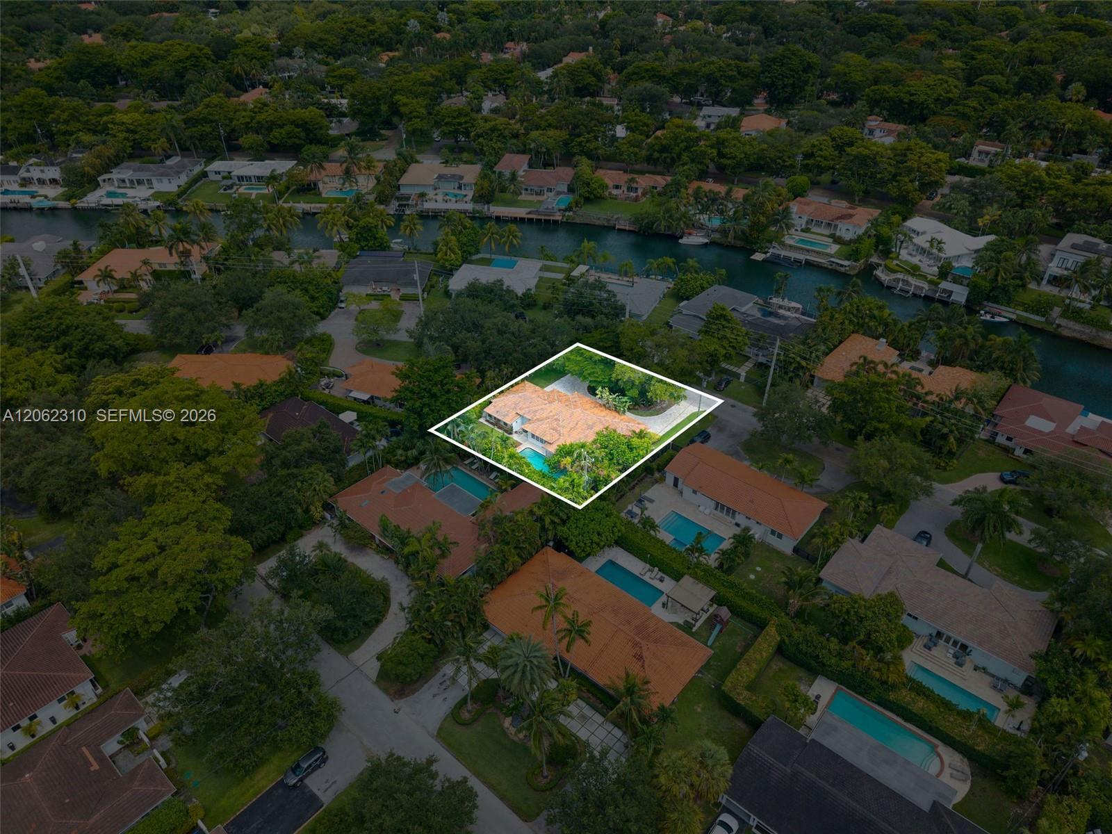 548 Vilabella Ave, Coral Gables FL 33146 photo 3