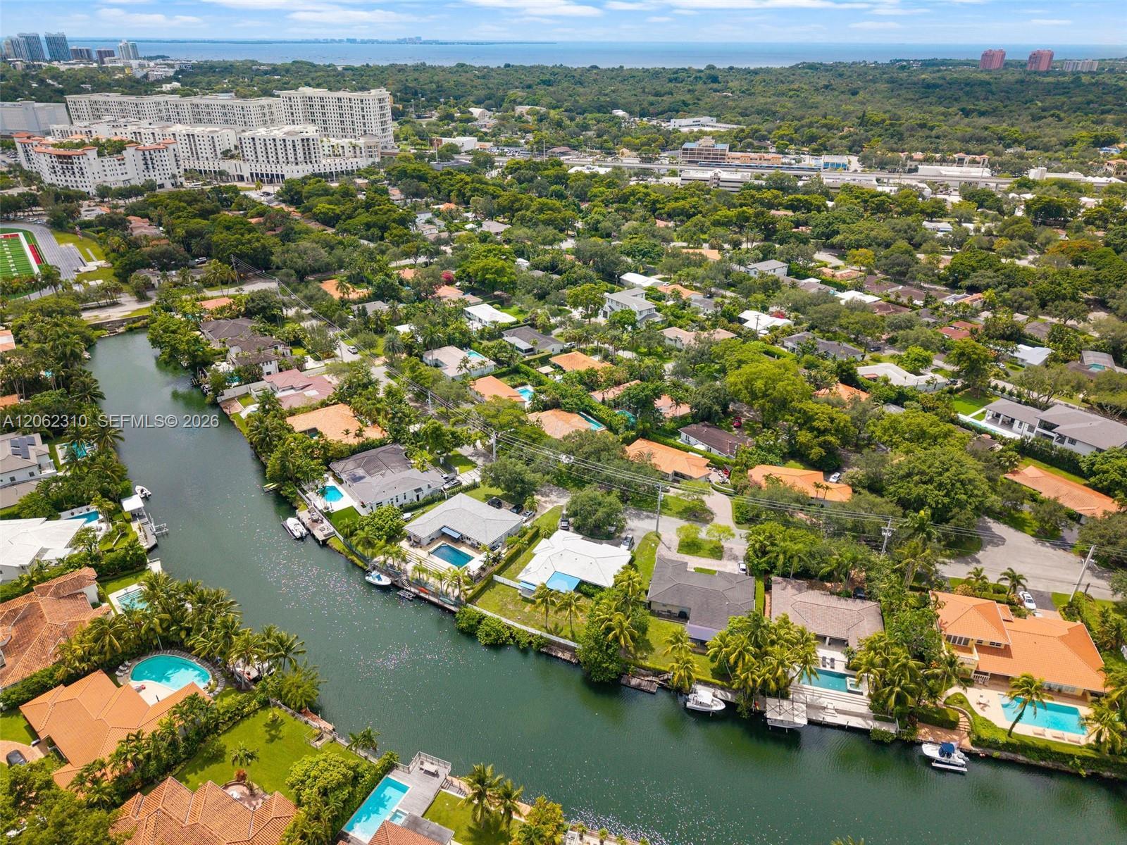 548 Vilabella Ave, Coral Gables FL 33146 photo 5