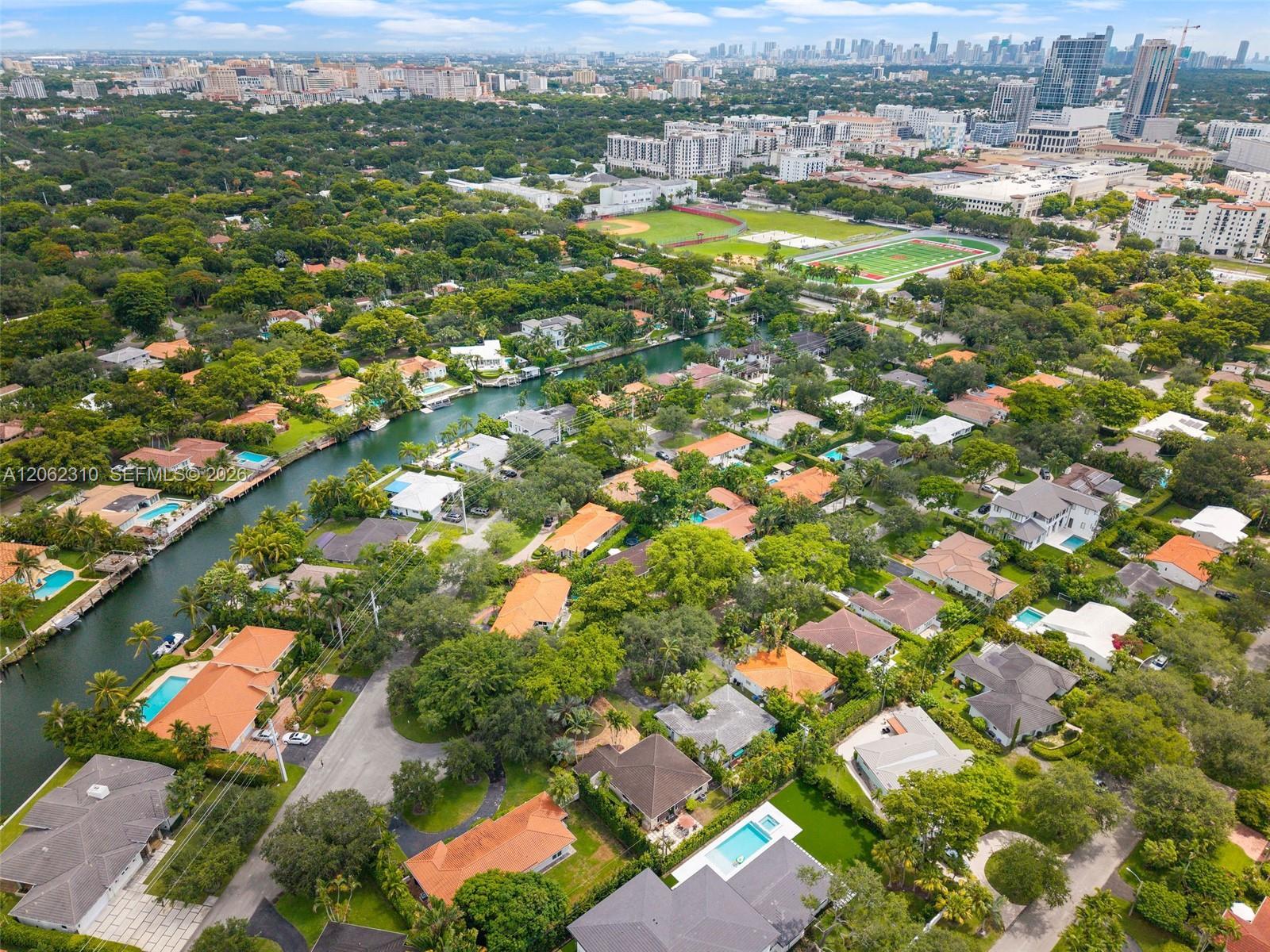 548 Vilabella Ave, Coral Gables FL 33146 photo 4