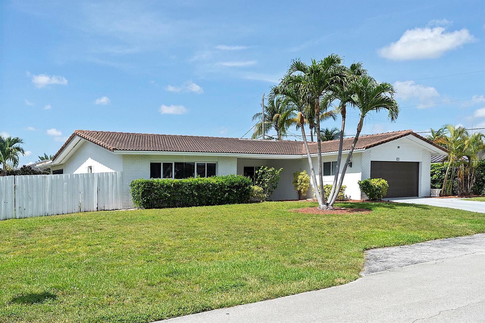 2910 NE 40TH Court, Lighthouse Point FL 33064 photo 2