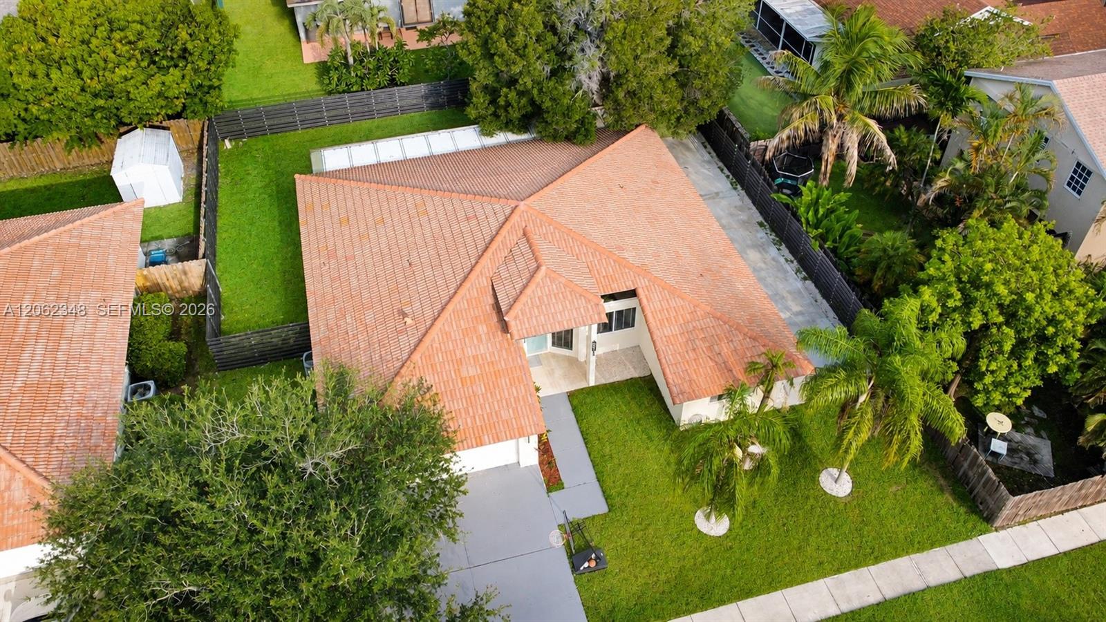 581 SW 169th Way, Weston FL 33326 photo 4
