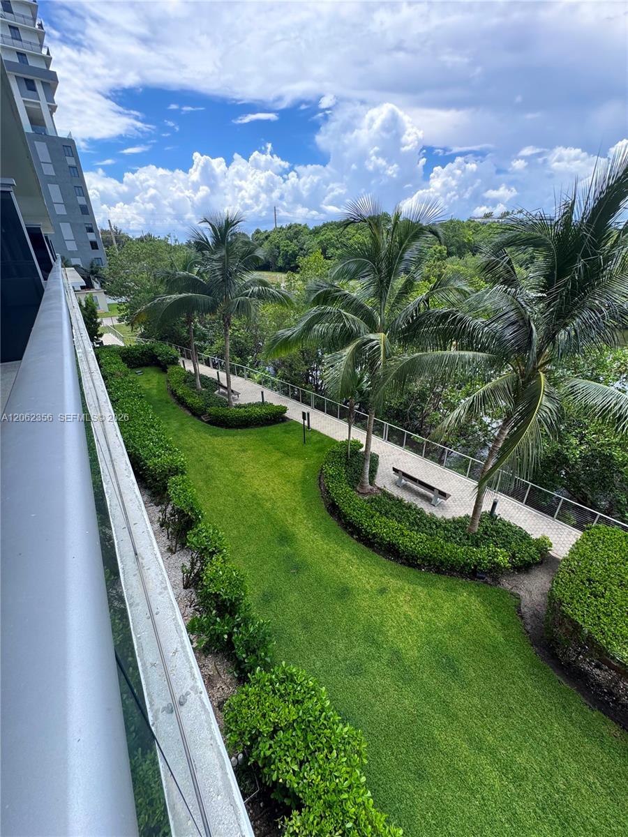 16385 Biscayne Blvd # 305, North Miami Beach FL 33160 photo 3